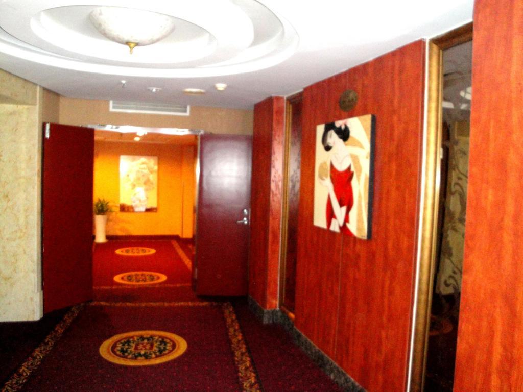 Overseas Chinese International Hotel Qingdao Eksteriør billede