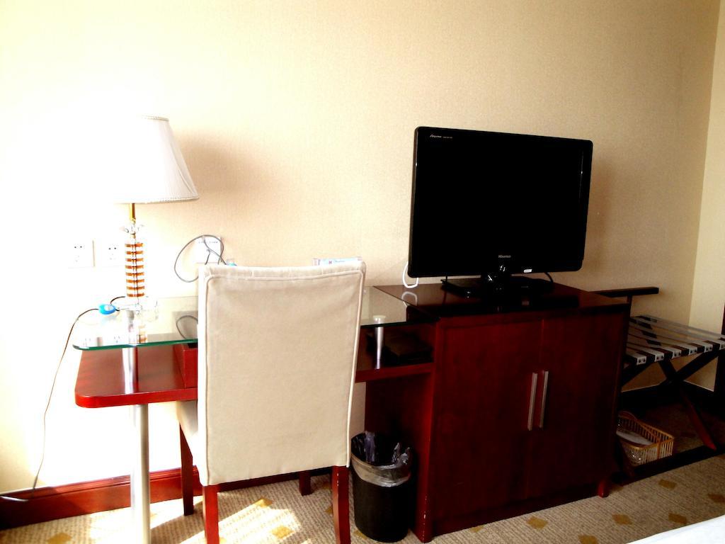 Overseas Chinese International Hotel Qingdao Eksteriør billede