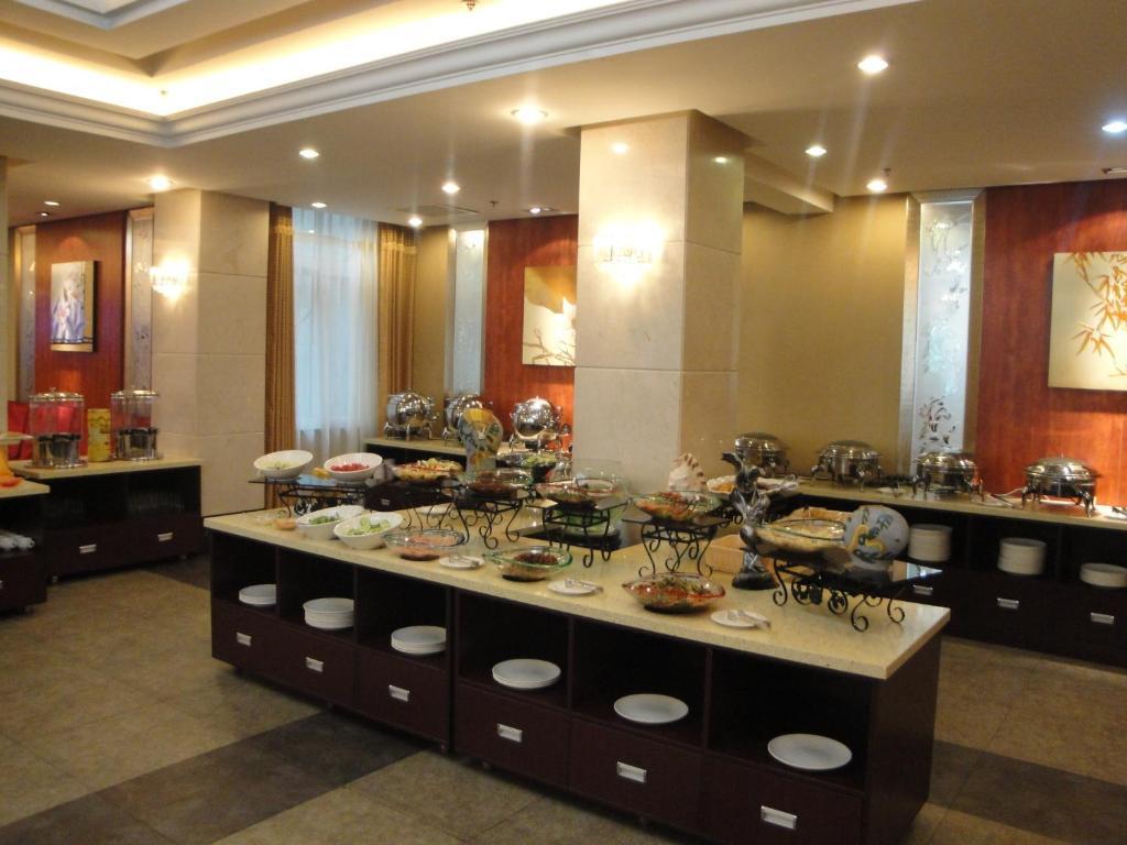 Overseas Chinese International Hotel Qingdao Eksteriør billede