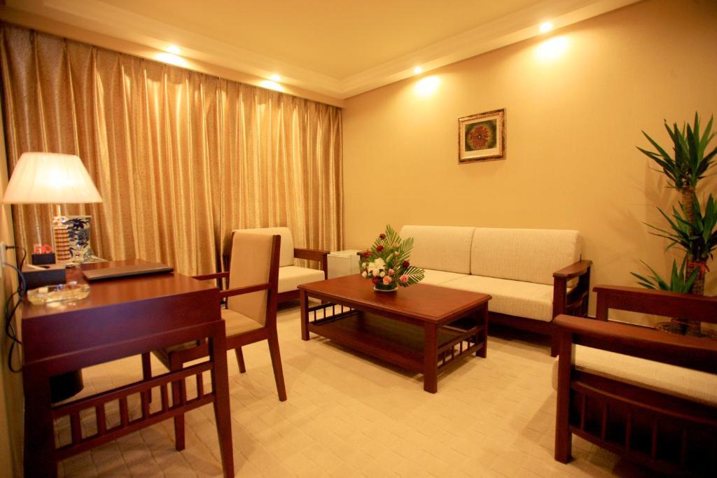 Overseas Chinese International Hotel Qingdao Eksteriør billede