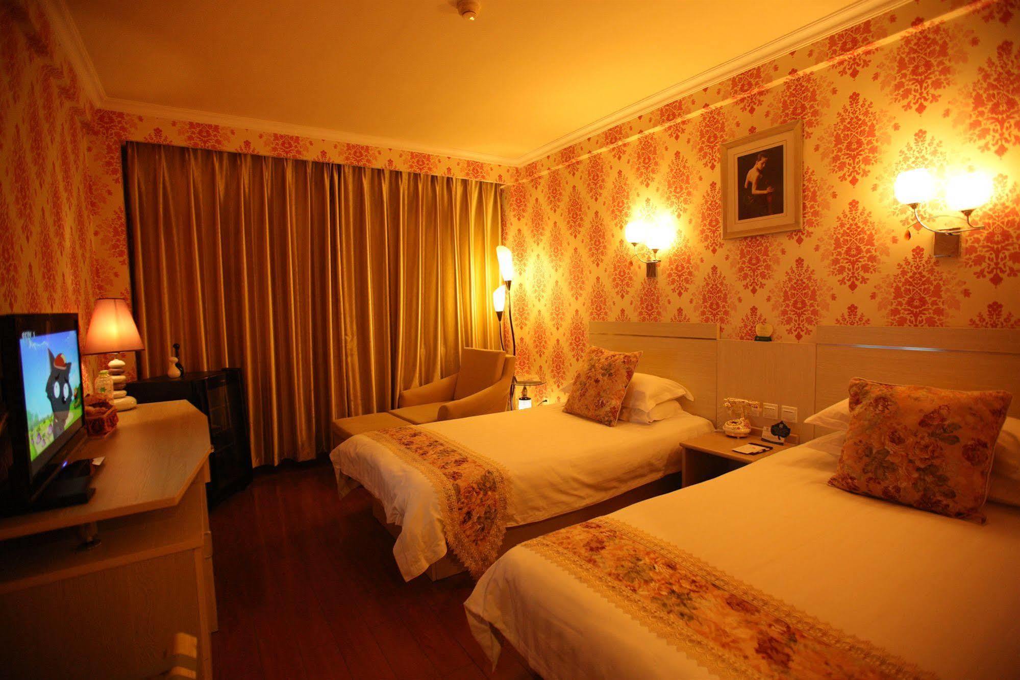 Overseas Chinese International Hotel Qingdao Eksteriør billede
