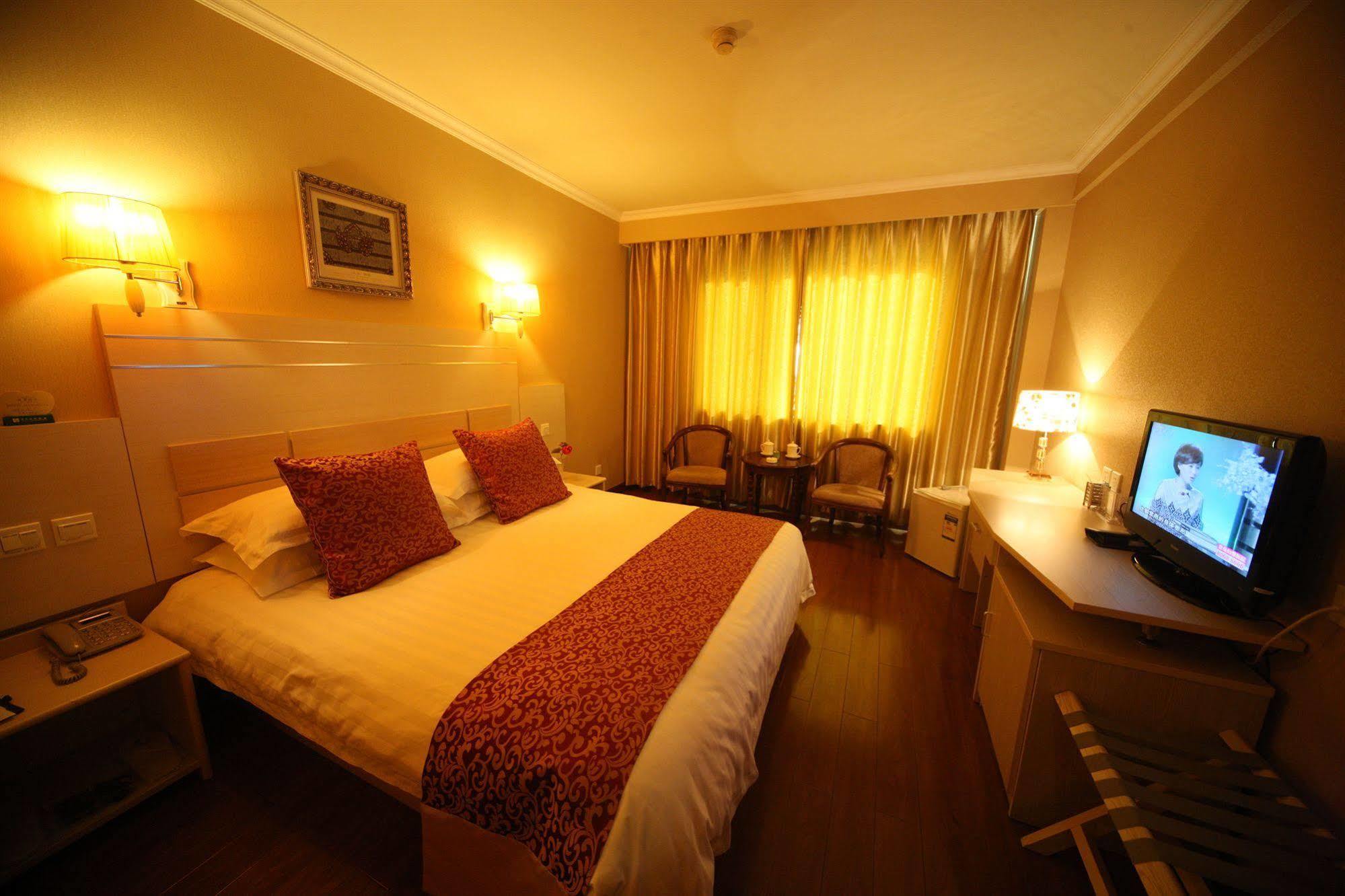 Overseas Chinese International Hotel Qingdao Eksteriør billede