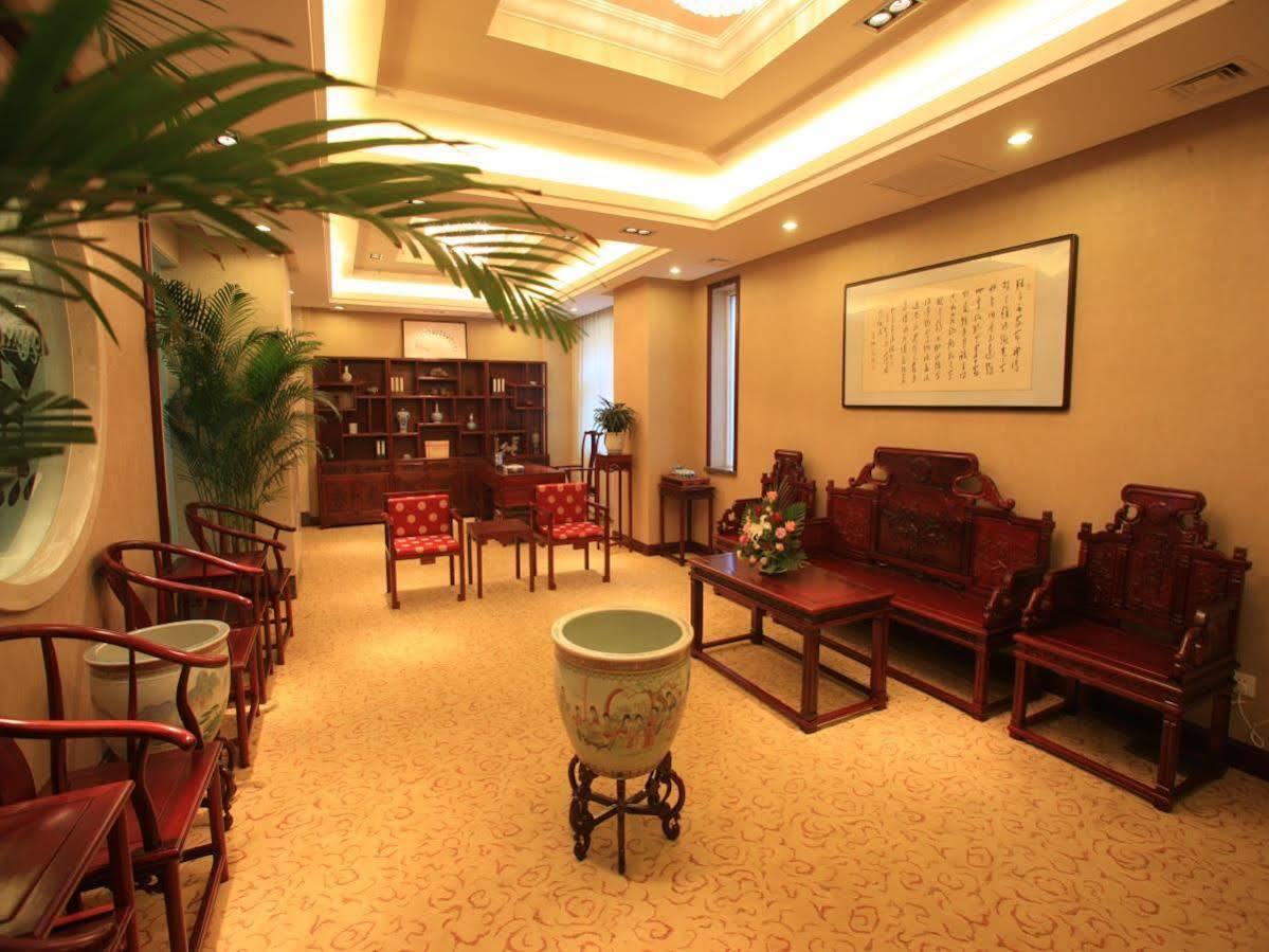 Overseas Chinese International Hotel Qingdao Eksteriør billede