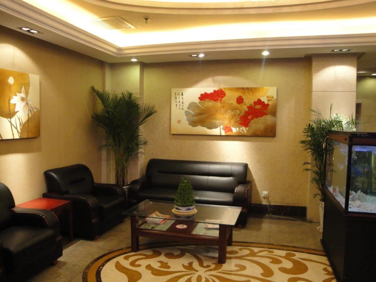 Overseas Chinese International Hotel Qingdao Eksteriør billede